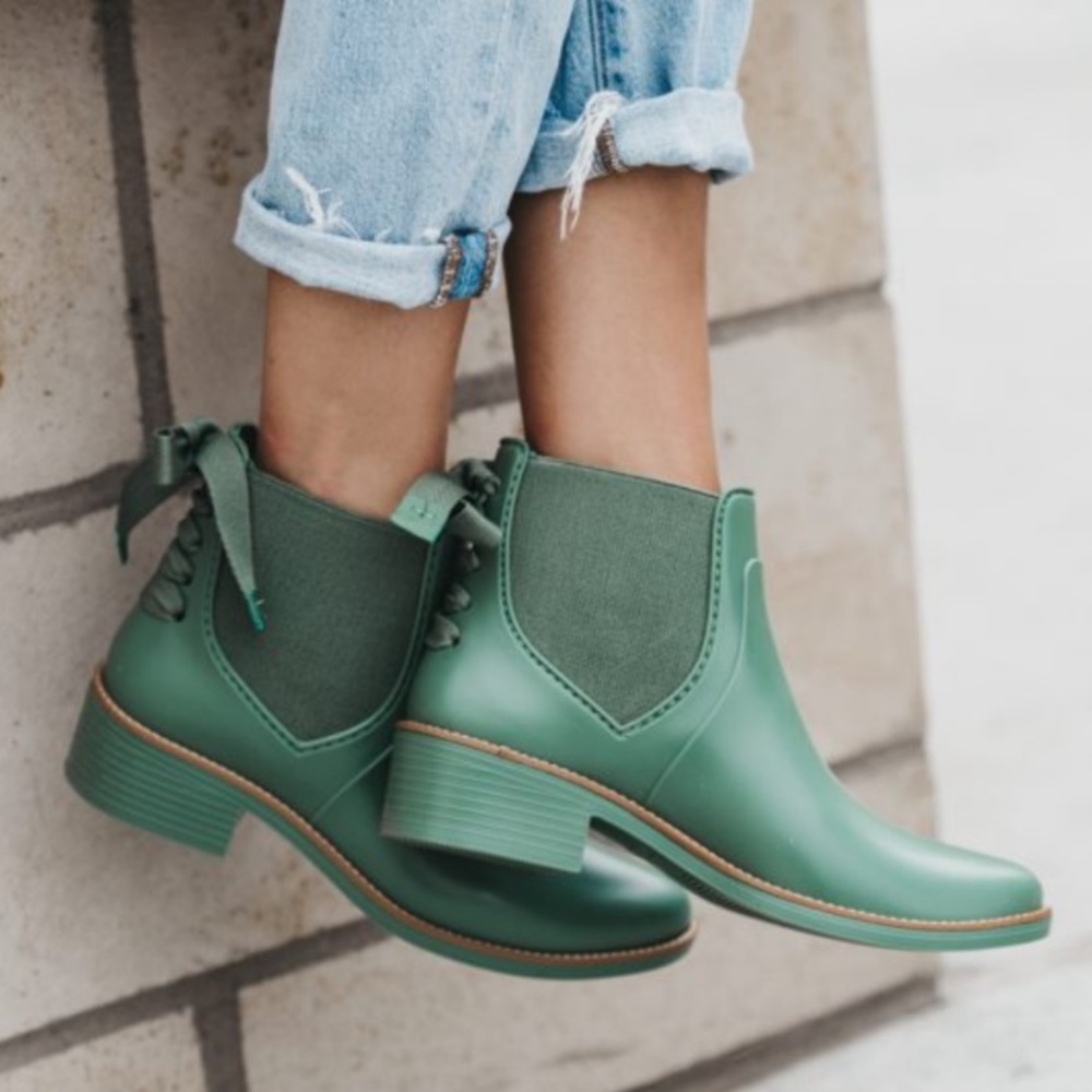 Bernardo Green Boots Size 10